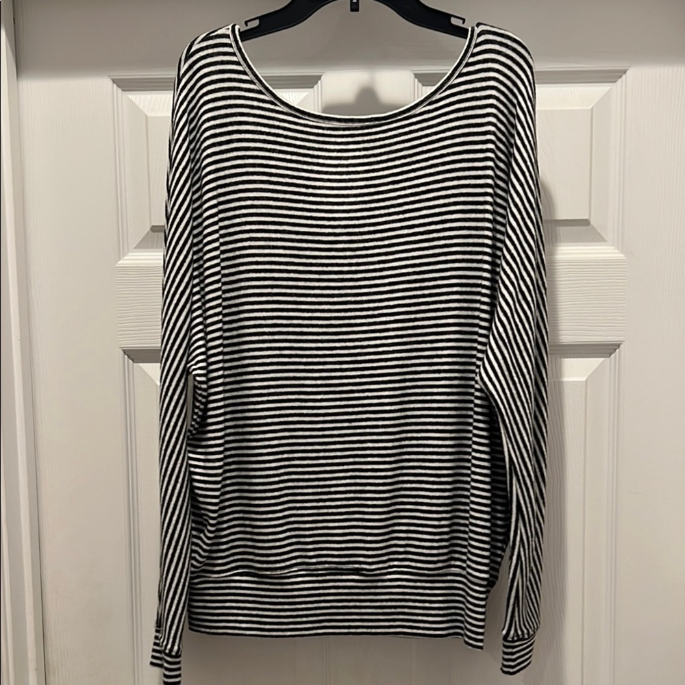 LUCKY BRAND Black and White Long Sleeve Top